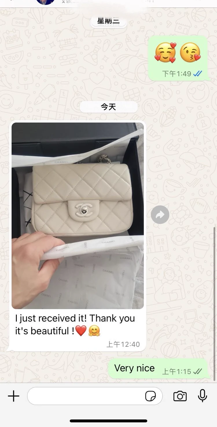 Customer message saying the received item is beautiful