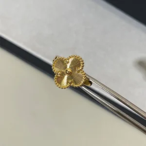 Engraved Clover Ring