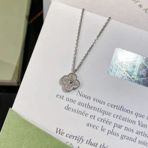 Pavé Necklace
