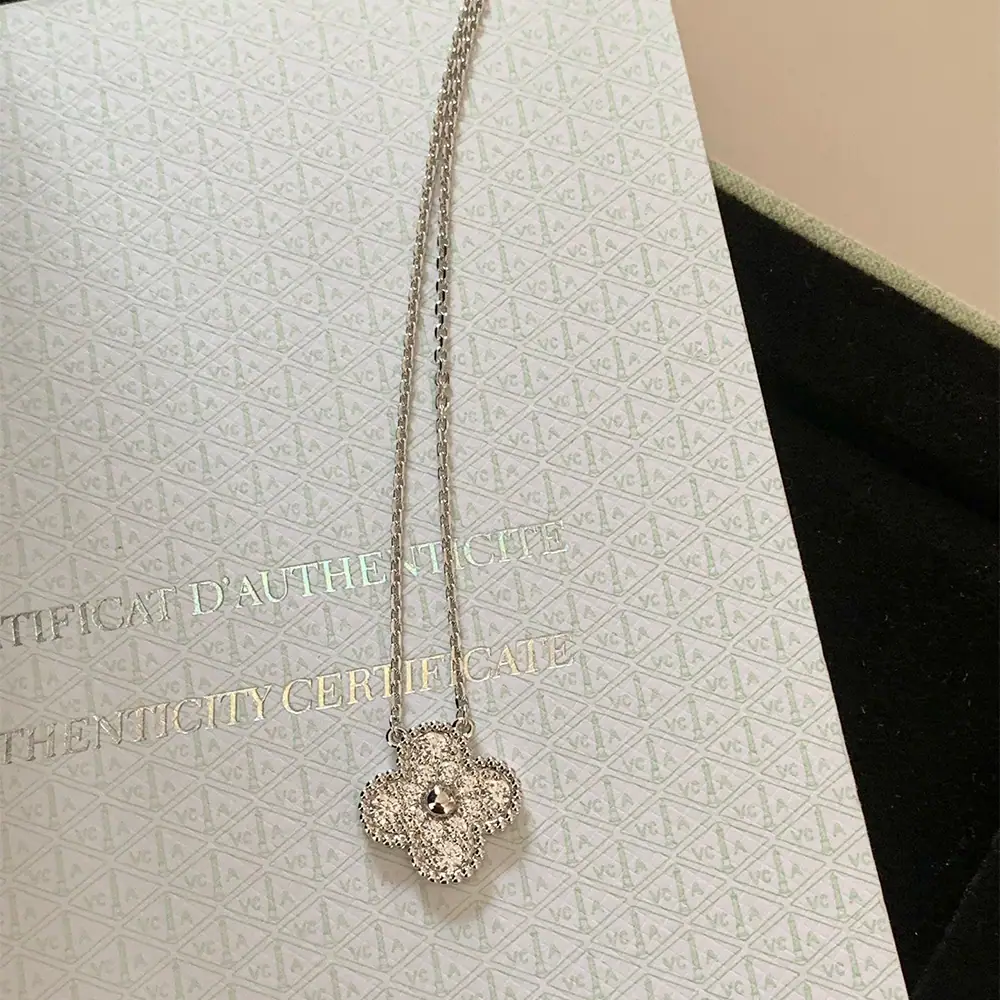 Clover Necklace