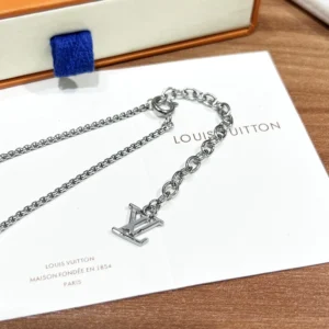 Graphic Motif Party Necklace
