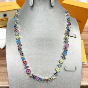 Graphic Motif Party Necklace