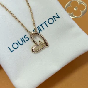Graphic Pendant Necklace