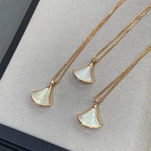 Mother-of-Pearl Fan Necklace