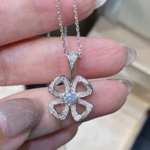 Elara Sculpted Ring Pendant Necklace