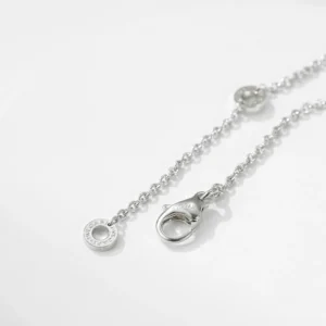 Grace Fan Pendant Necklace