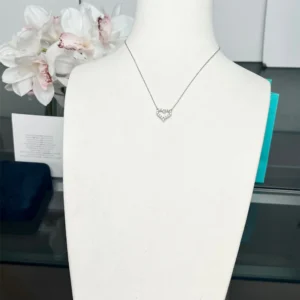 Heart Pavé Pendant Necklace