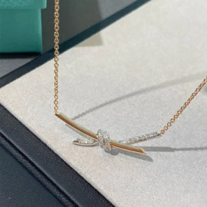 Knot Pavé Pendant Necklace