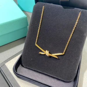 Knot Pavé Pendant Necklace