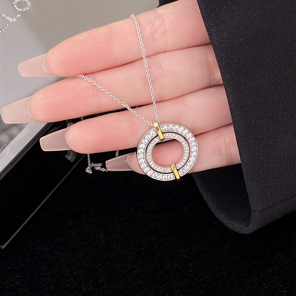 Open Motif Pendant Necklace