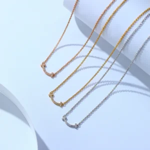 Smile Pavé Necklace (Mini Version)