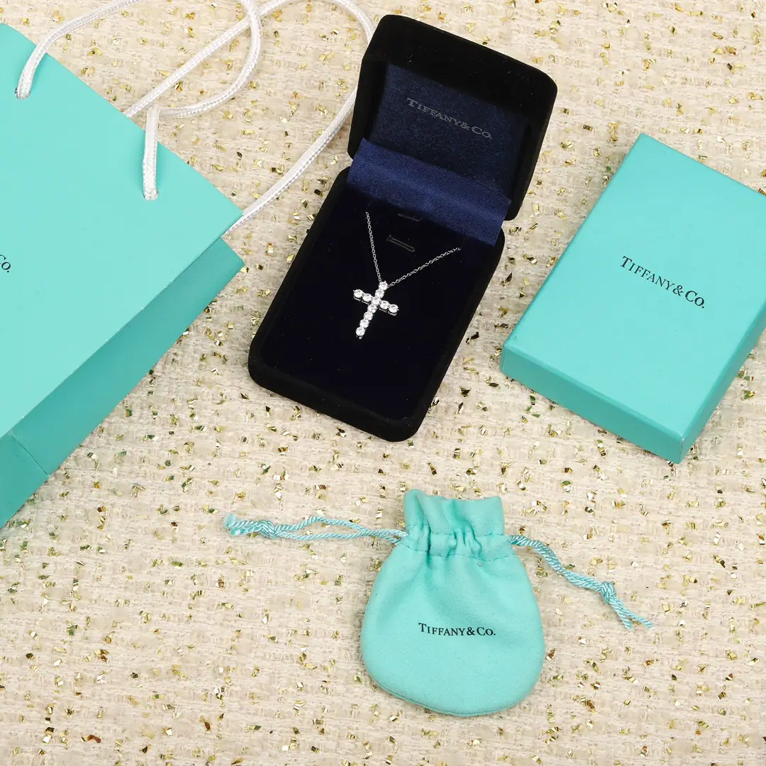 Cross Pendant Necklace