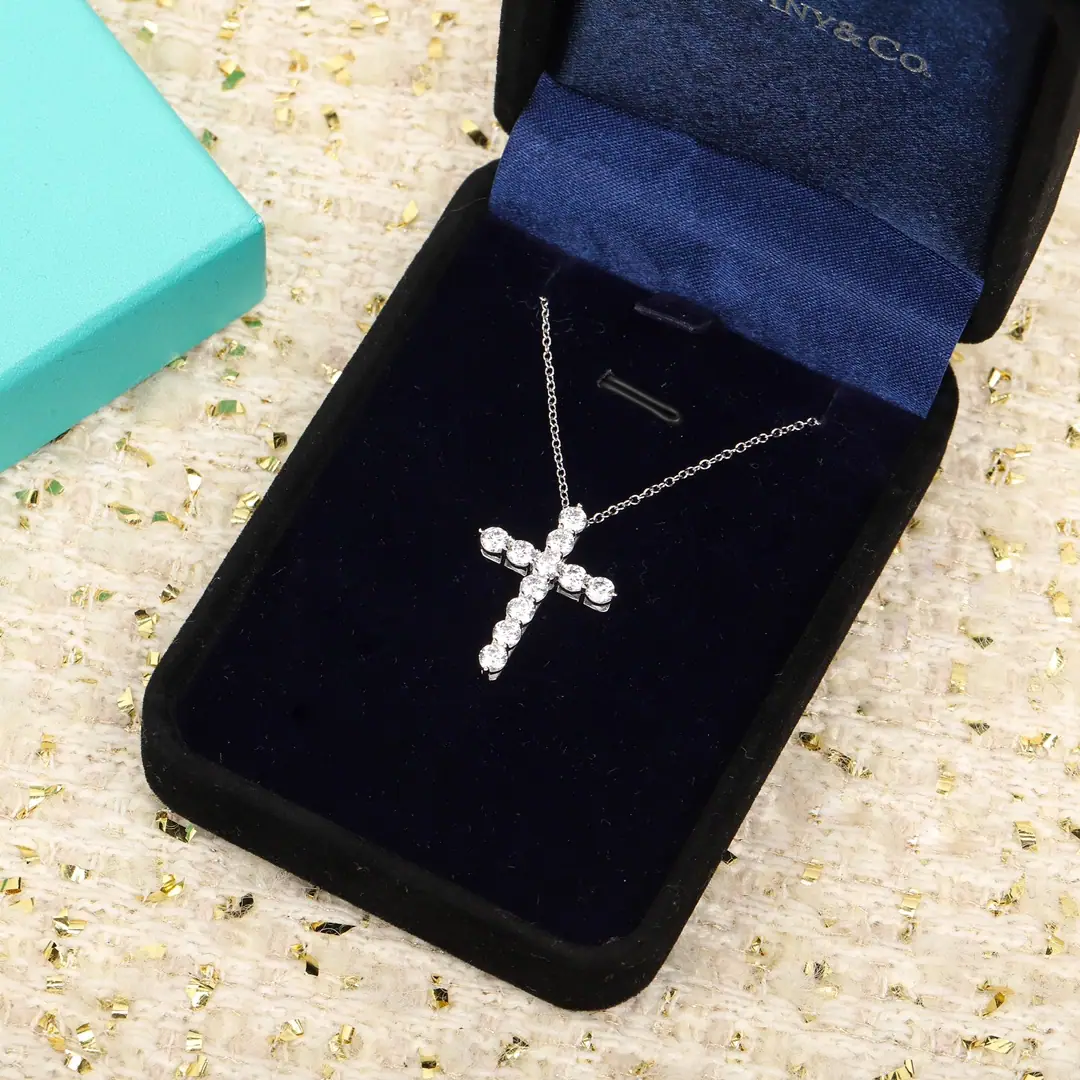 Cross Pendant Necklace
