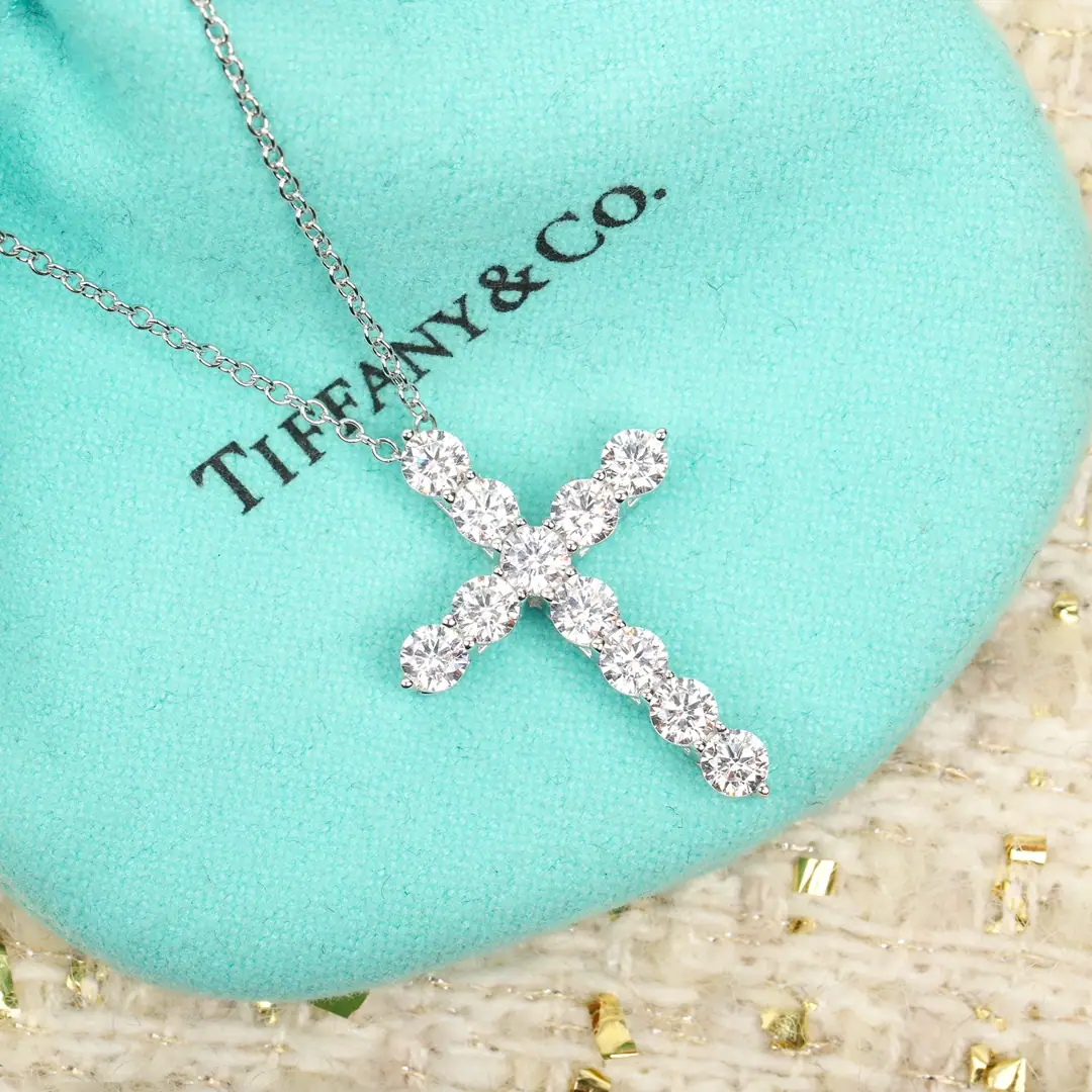 Cross Pendant Necklace