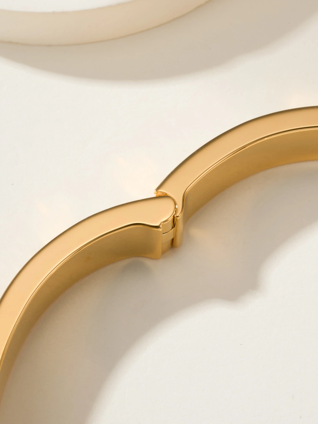 Wide Pavé Screw Motif Bracelet