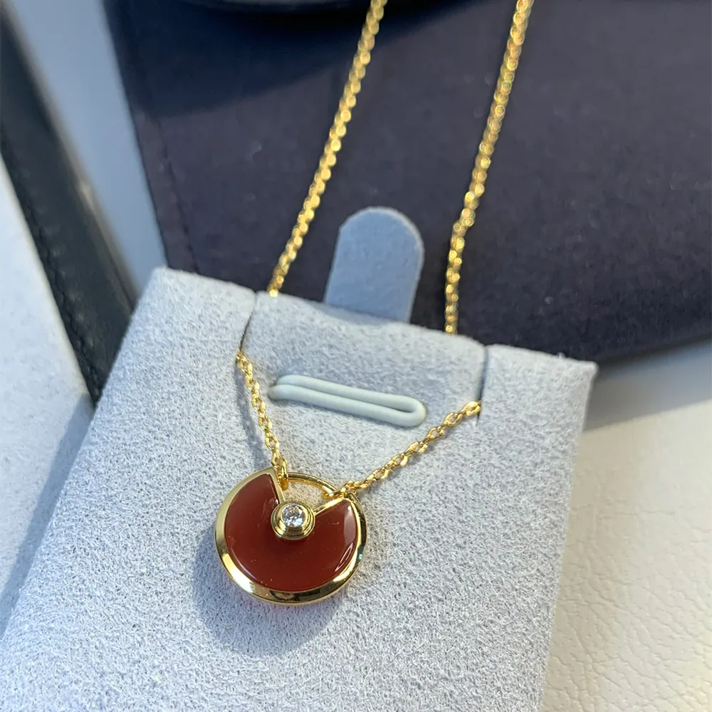 Elara Circular Necklace