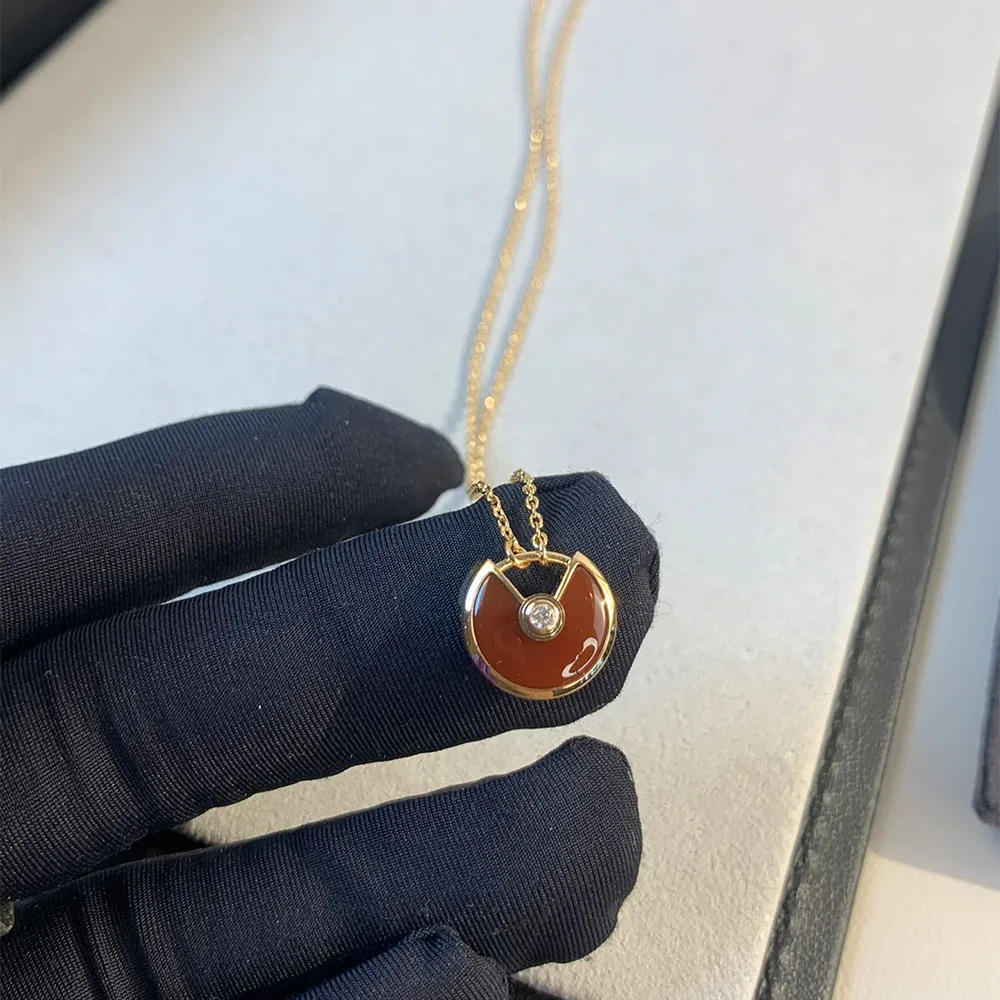 Elara Circular Necklace