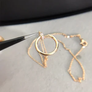 Loop Necklace