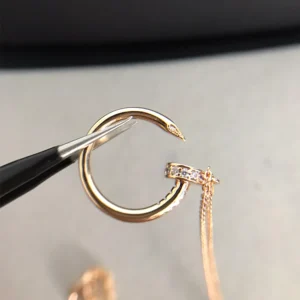 Loop Necklace