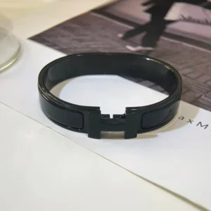 Toggle Bracelet