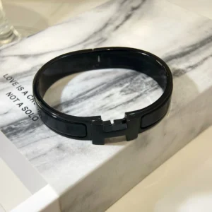 Toggle Bracelet