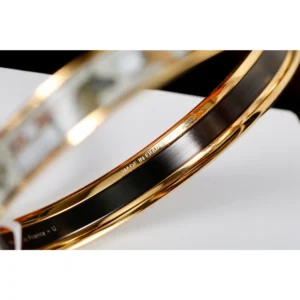 Toggle Bracelet