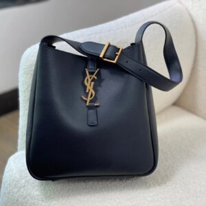 Auvrien 100220 Luxury Bag 23 x 22 x 8.5cm