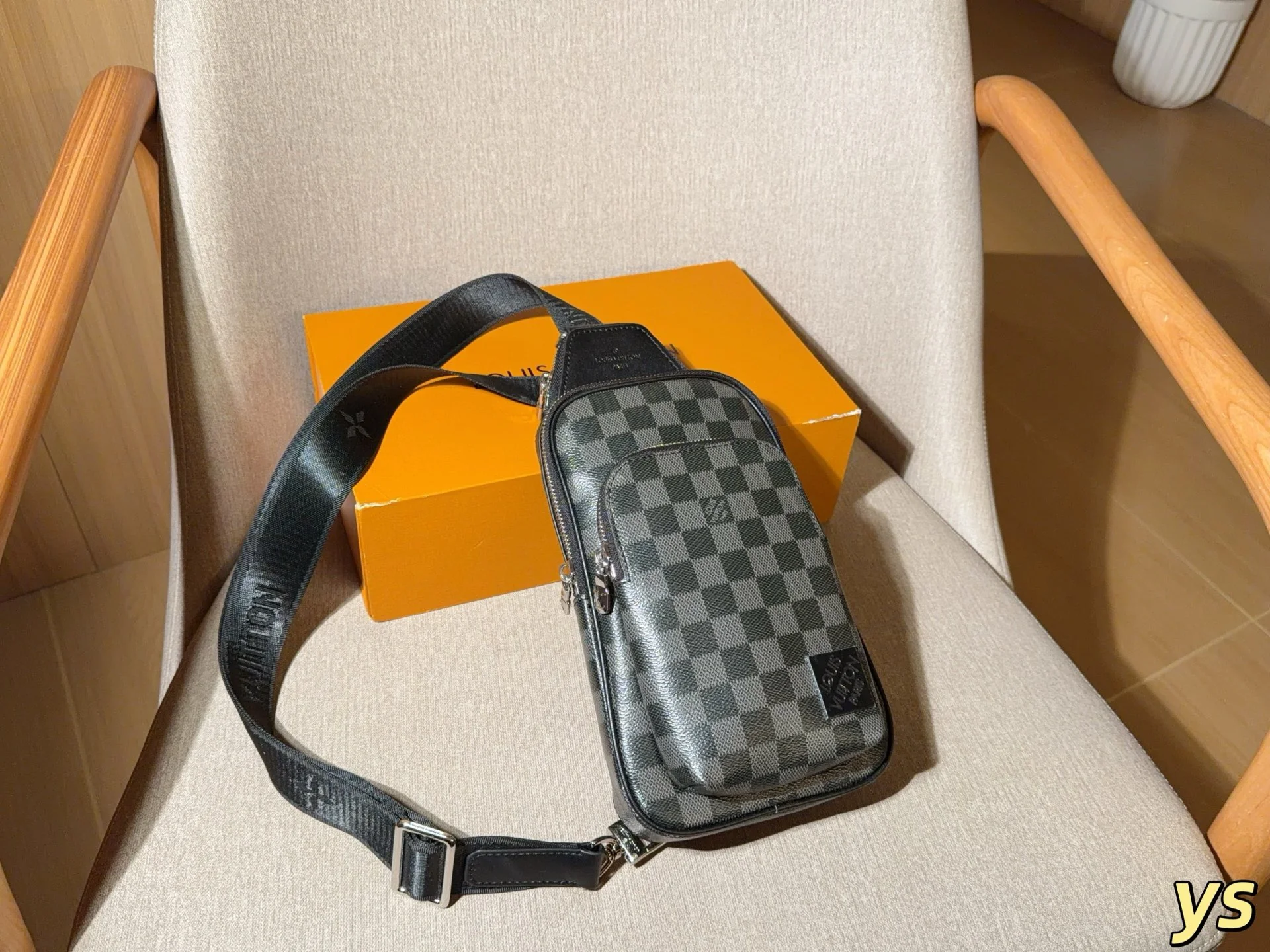 Auvrien 2001140 Luxury Bag 16*26*4cm
