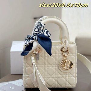 Auvrien 100120 Luxury Bag