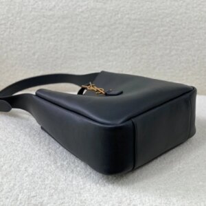 Auvrien 100220 Luxury Bag 23 x 22 x 8.5cm