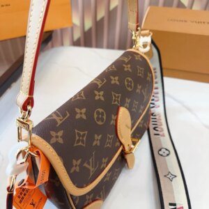 Auvrien 181901 Luxury Bags(23*10*15)cm