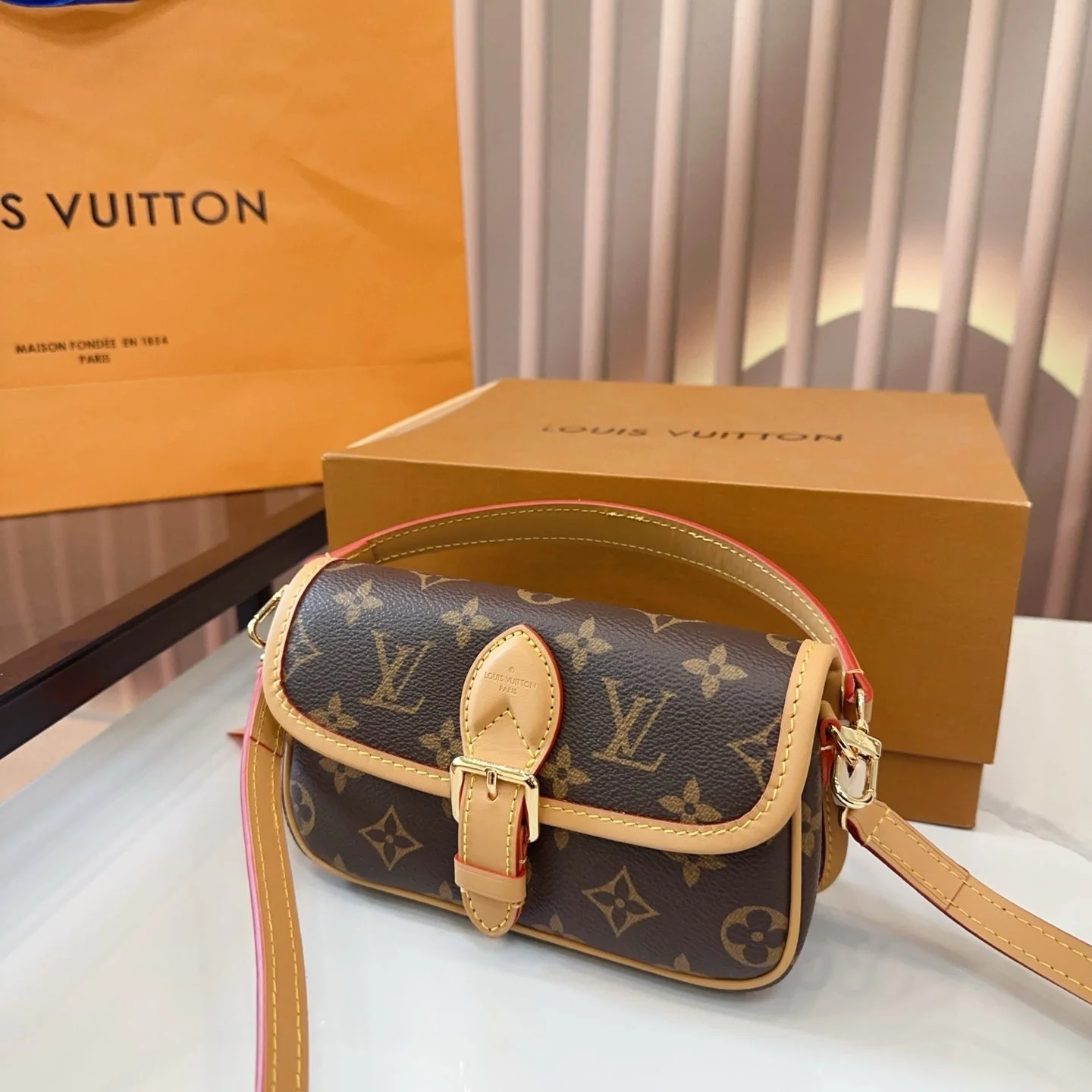 Auvrien 181903 Luxury Bags(19*12)cm