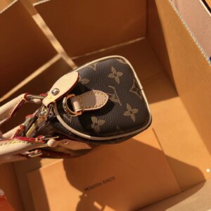 Auvrien 181909 Luxury Bags 16cm