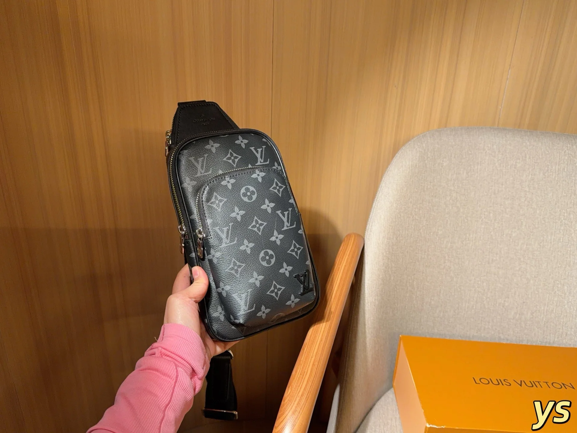 Auvrien 2001139 Luxury Bag 16*26*4cm