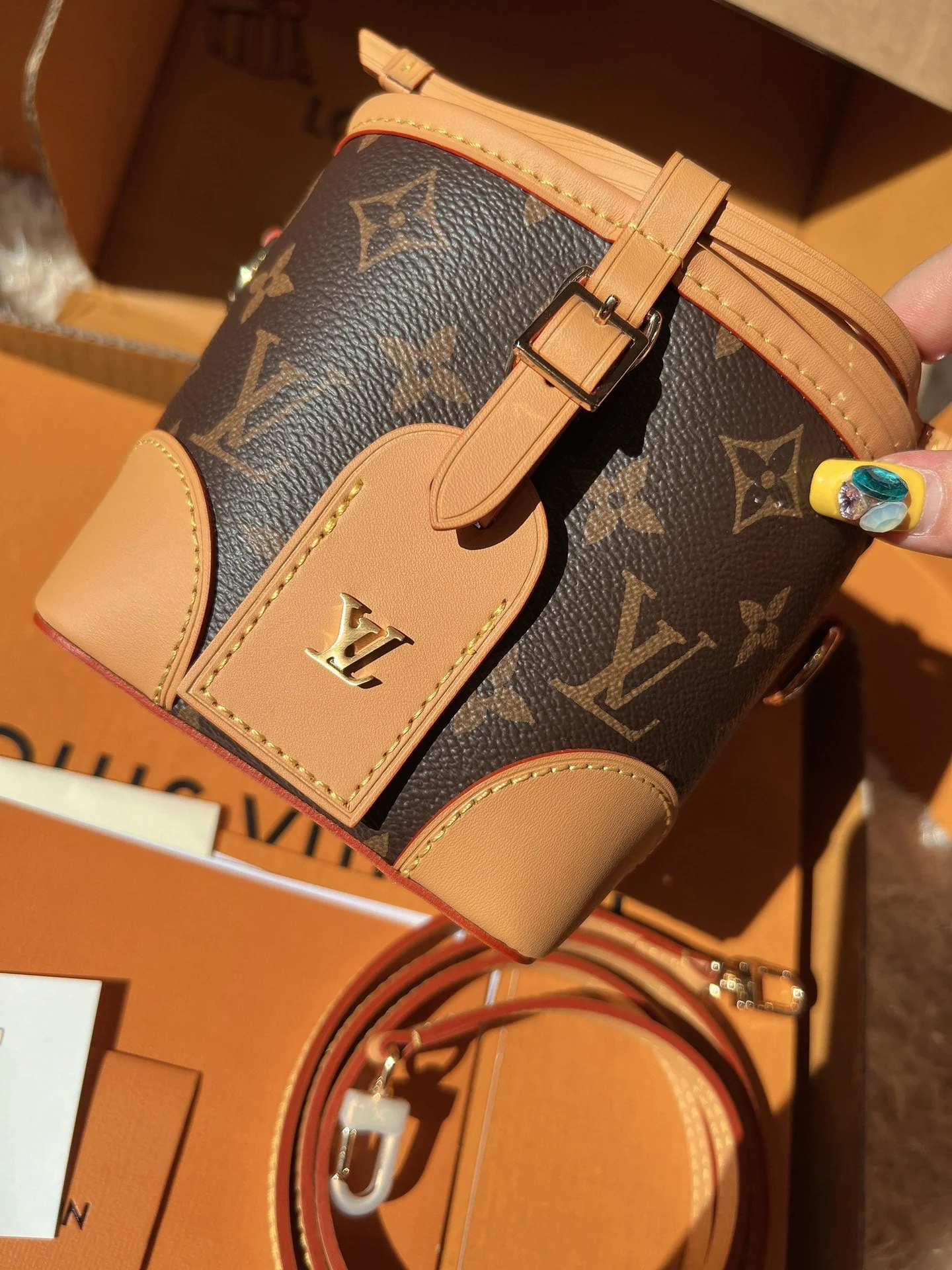 Auvrien 181926 Luxury Bags(11.5*12*11.5)cm