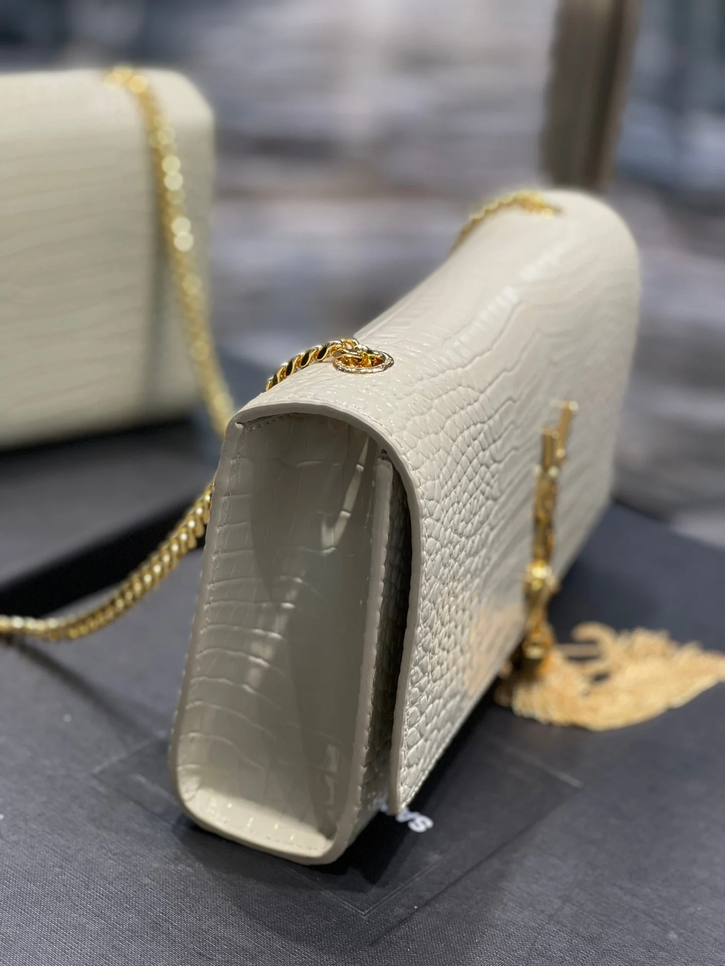 Auvrien 100196 Luxury Bag 24cm