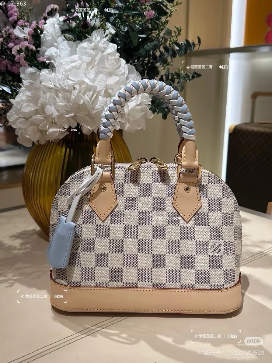 Monogramm mit Tragegriff Schulter & Umhänge Kuppeltasche, Leder, 25 cm, 0,75 kg
