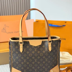 Monogram Reisetasche, Narbenleder, 40 × 30 cm, 1,4 kg
